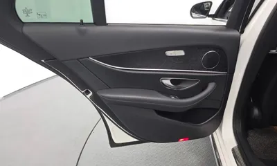Mercedes-Benz E-Class 2018, 87927 км, за 11896.24 USD - фото 25