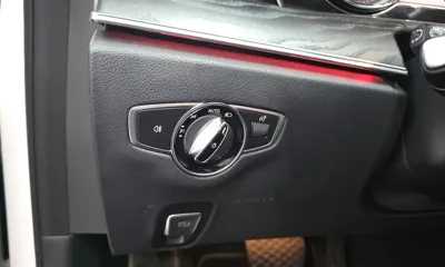 Mercedes-Benz E-Class 2018, 87927 км, за 11896.24 USD - фото 31