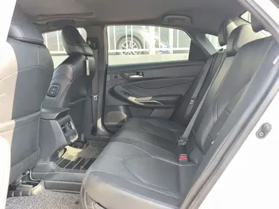 Toyota Avalon 2021, 53000 км, за 16580.1 USD - фото 8