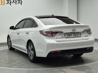 Hyundai Sonata 2015, 129343 км, за 7150.75 USD - фото 2