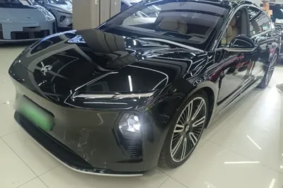 Nio ET9 · 2025 год