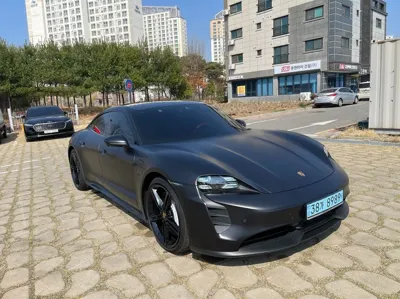 Porsche Taycan 2024, 34000 км, за 139293.17 USD
