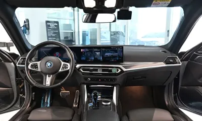 BMW i4 2022, 71772 км, за 27647.7 USD - фото 7