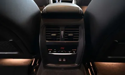 BMW i4 2022, 71772 км, за 27647.7 USD - фото 16