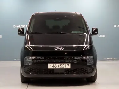 Hyundai Staria 2023, 36000 км, за 21488.56 USD