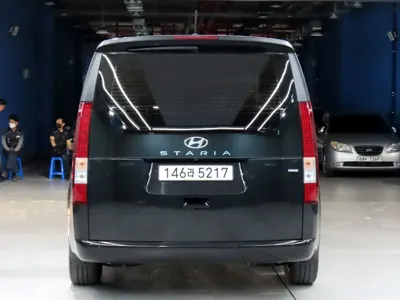 Hyundai Staria 2023, 36000 км, за 21488.56 USD