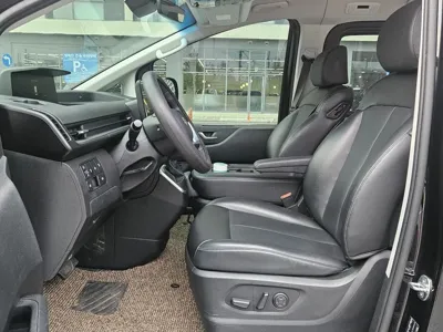 Hyundai Staria 2023, 36000 км, за 21488.56 USD - фото 8
