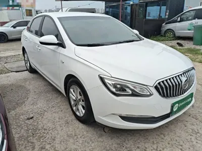 Buick Excelle 2016, 105700 км, за 3354.7 USD
