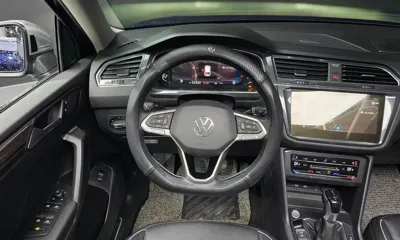 Volkswagen Tiguan 2023, 24892 км, за 22924.32 USD - фото 13