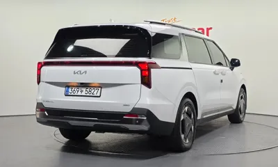 Kia Canival 2025, 48799 км, за 26296.66 USD