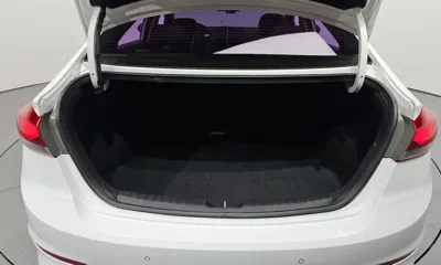 Hyundai Avante 2017, 146077 км, за 5197.77 USD - фото 20
