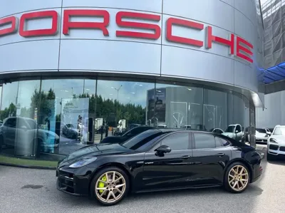 Porsche Panamera · 2025 год