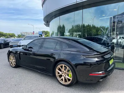 Porsche Panamera 2025, 16888 км, за 120199.17 USD