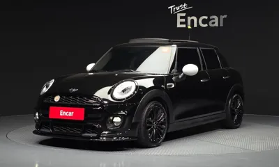 MINI Cooper · 2017 год