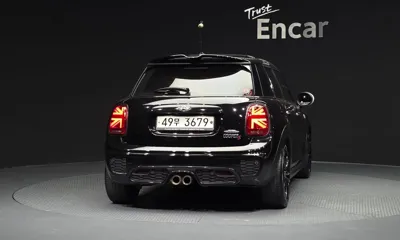 MINI Cooper 2017, 84108 км, за 8125.85 USD - фото 4