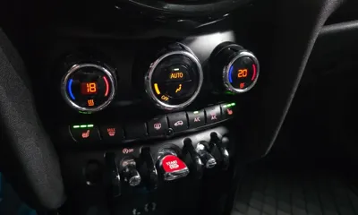 MINI Cooper 2017, 84108 км, за 8125.85 USD - фото 16