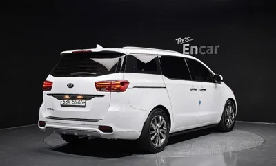 Kia Canival 2019, 77750 км, за 12516.55 USD
