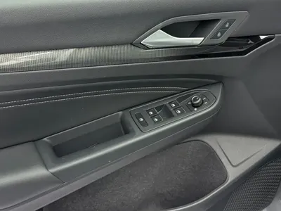 Volkswagen Golf 2024, 100 км, за 21777.09 USD - фото 19