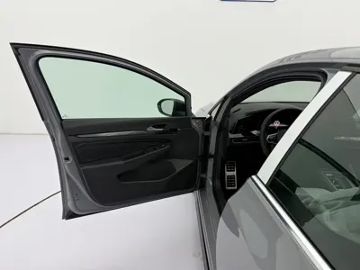 Volkswagen Golf 2024, 100 км, за 21777.09 USD - фото 22
