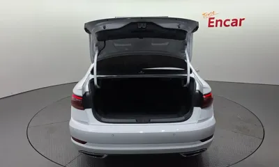 Volkswagen Jetta 2021, 25971 км, за 23452.78 USD - фото 20