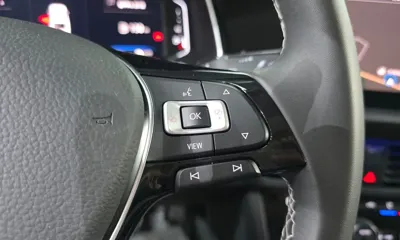 Volkswagen Jetta 2021, 25971 км, за 23452.78 USD - фото 31