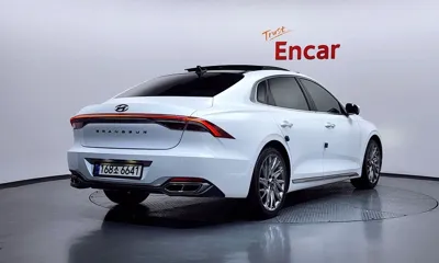 Hyundai Grandeur 2020, 90887 км, за 16381.71 USD - фото 2
