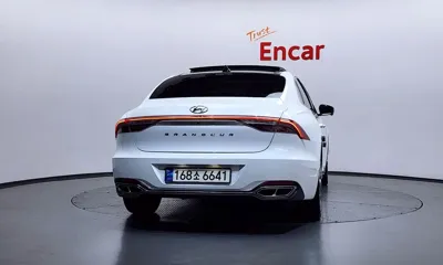Hyundai Grandeur 2020, 90887 км, за 16381.71 USD - фото 4