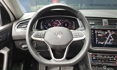 Volkswagen Tiguan 2023, 33894 км, за 20283.58 USD - фото 13