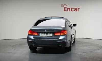BMW 5-Series 2018, 121113 км, за 16887.4 USD