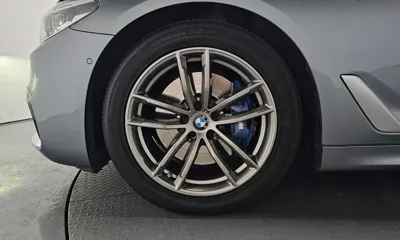 BMW 5-Series 2018, 121113 км, за 16887.4 USD