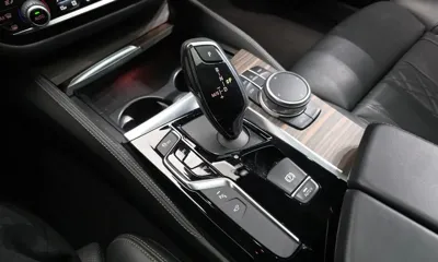 BMW 5-Series 2018, 121113 км, за 16887.4 USD - фото 9