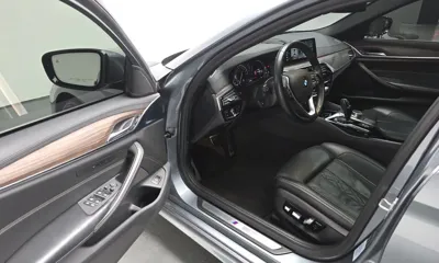 BMW 5-Series 2018, 121113 км, за 16887.4 USD - фото 12