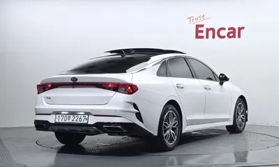 Kia K5 2020, 79512 км, за 11721.03 USD