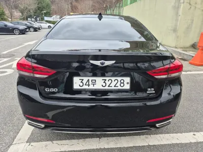 Genesis G80 2017, 140171 км, за 11661.24 USD