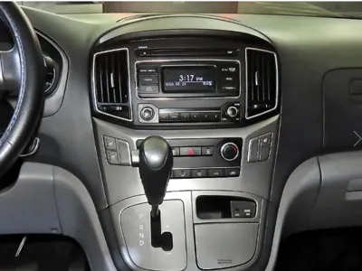 Hyundai Starex 2019, 140166 км, за 7673.62 USD - фото 11