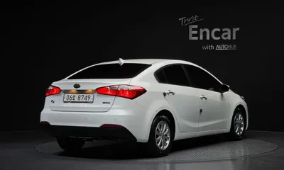 Kia K3 2015, 104517 км, за 3581.43 USD