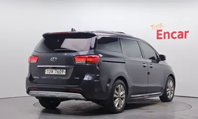 Kia Canival 2015, 182113 км, за 5194.04 USD