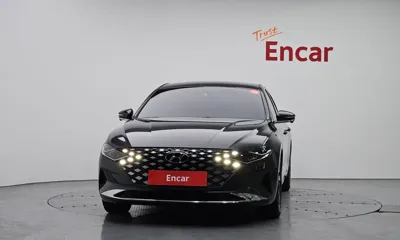 Hyundai Grandeur 2022, 111471 км, за 13456.74 USD