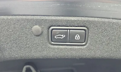 Hyundai Grandeur 2022, 111471 км, за 13355.06 USD - фото 20