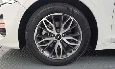 Kia K5 2023, 66015 км, за 13456.74 USD