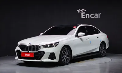 BMW 5-Series · 2024 год