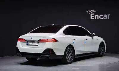 BMW 5-Series 2024, 34131 км, за 37350.66 USD