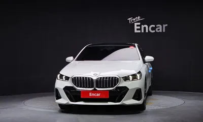 BMW 5-Series 2024, 34131 км, за 37350.66 USD