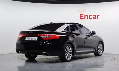 Hyundai Grandeur 2015, 71298 км, за 5120.13 USD