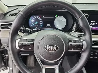 Kia K5 2021, 54383 км, за 14428.25 USD - фото 9
