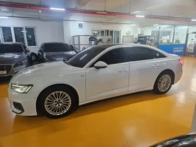 Audi A6 2020, 70411 км, за 21185.41 USD