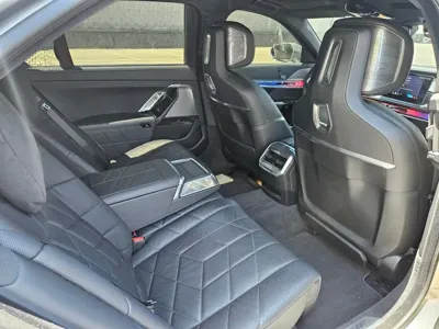 BMW 7-Series 2024, 20138 км, за 76112.48 USD - фото 13
