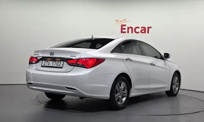 Hyundai Sonata 2013, 73210 км, за 4076.88 USD