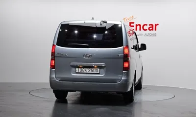 Hyundai Starex 2019, 119781 км, за 8919.72 USD