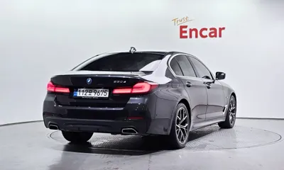 BMW 5-Series 2022, 59761 км, за 26644.97 USD